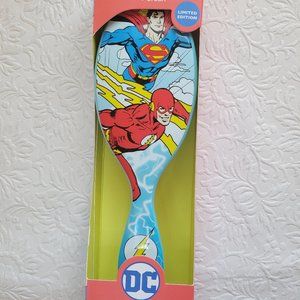 Limited Edition Superman and Flash Wet Brush